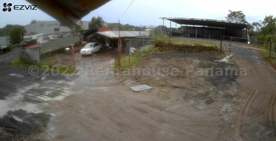 Lot with Semi-Enclosed Warehouse